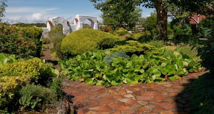 BentinckHouse - sleeps 10 guests in 3 bedrooms