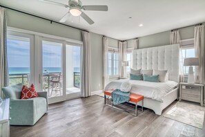 4 habitaciones, tabla de planchar con plancha, wifi y ropa de cama