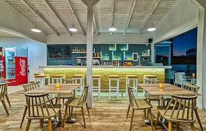 Snack bar - Emi Seaside (Malevizi)