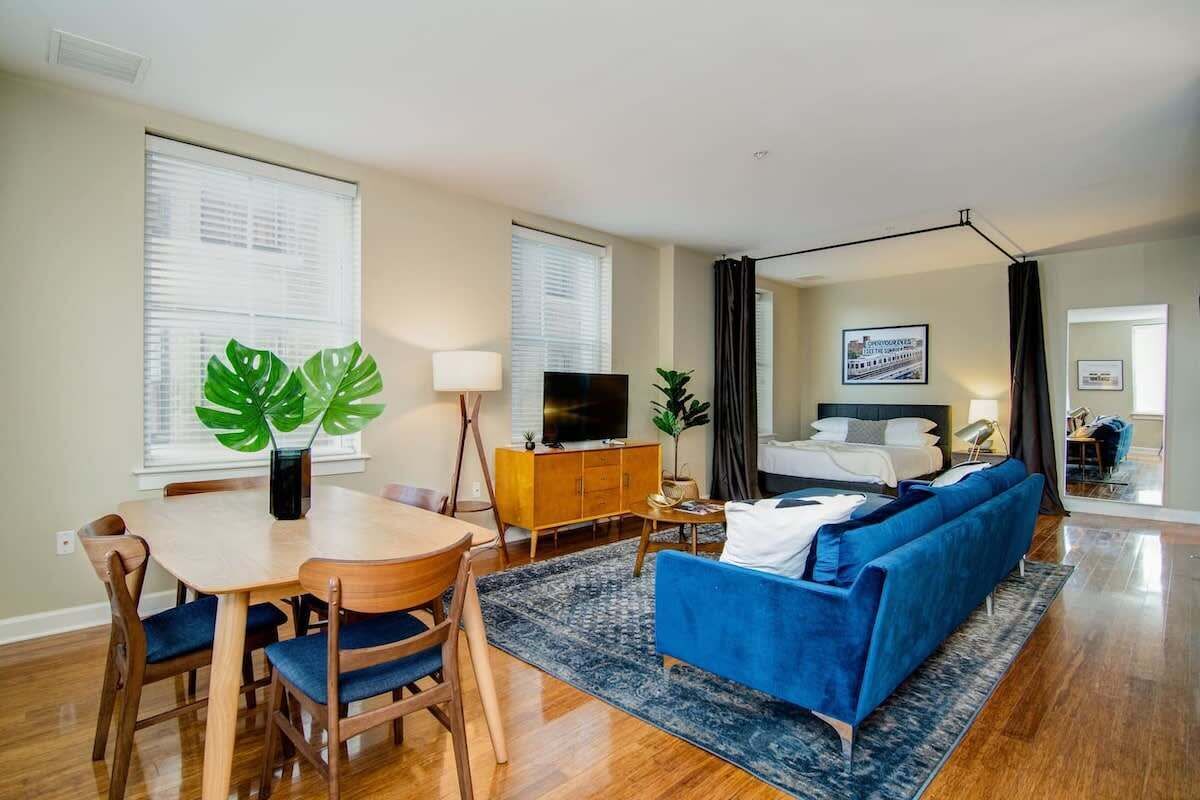 Visit Beale Street From A Spacious Loft Apartment!