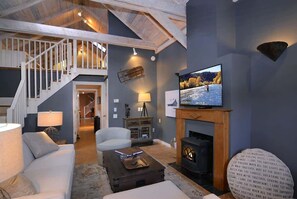 Fernseher, Kamin