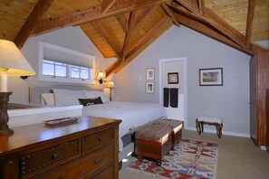 4 bedrooms, WiFi, bed sheets - 305 Third Street (Crested Butte)