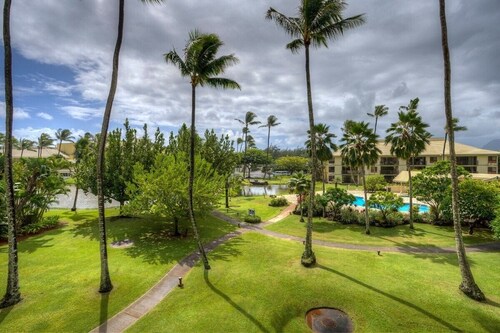 All the beauty and tranquility that Kauai has to offer starts with this lovely villa.