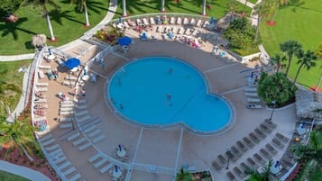 Piscine extérieure, piscine chauffée