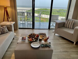 Smart TV, DVD player, books