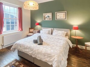 4 chambres, accès au Wi-Fi (inclus), literie fournie