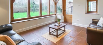 4 bedroom accommodation in Skenfrith, near Monmouth
