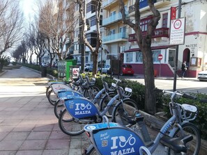 Property grounds - An apartment found along one of the best streets in Sliema and only seconds away (Tas-Sliema)