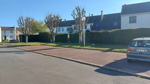 Property grounds - Chambre Avec Douche Privée , Espace Cuisine (Deauville)
