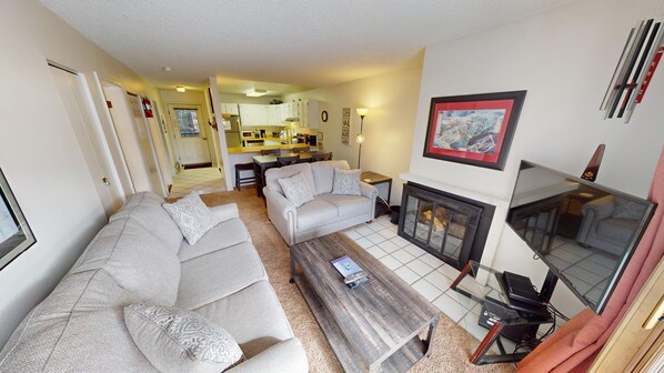 TV, fireplace, stereo