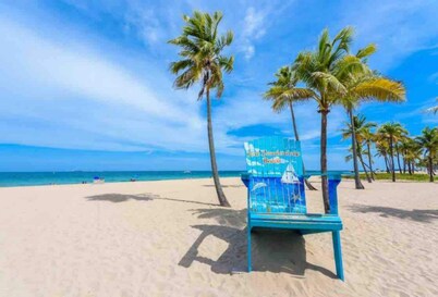 Cozy 2 bedroom apartments - Centrally Located!