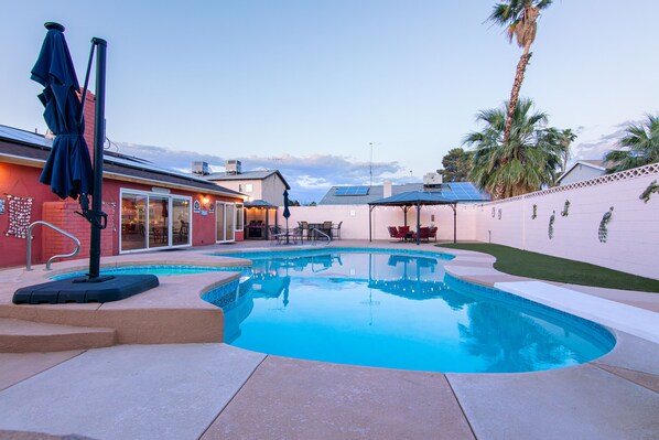 Outdoor pool, a heated pool