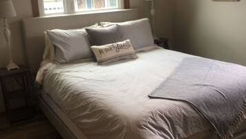 4 habitaciones, tabla de planchar con plancha, cuna de viaje y wifi