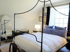 5 bedrooms, free WiFi, bed sheets