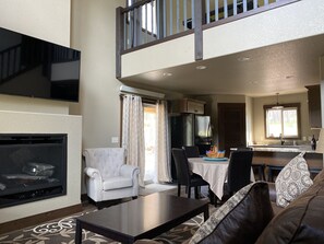 Living area - Welcome to your cabin in the woods, minutes from Sturgis or Deadwood  (Sturgis)