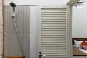 Bathroom - OYO 3314 Syariah House (Purwokerto)