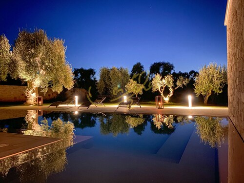 TD Villa Ricchiari | Design Villa w/ Heated Pool