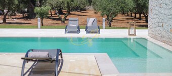 TD Villa Ricchiari Traditional Villa w/Design Pool