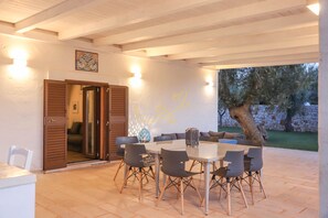 Outdoor dining - TD Villa Ricchiari Traditional Villa w/Design ... (Speziale)