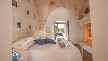 5 chambres, fer et planche à repasser, accès au Wi-Fi (inclus)