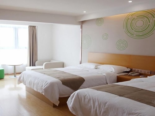 Greentree Inn Jinan Licheng District Fenghuang Road East High-speed Railway Station