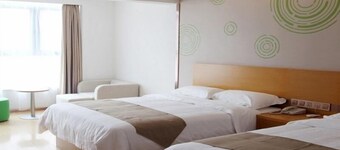 Greentree Inn Jinan Licheng District Fenghuang Road East High-speed Railway Station