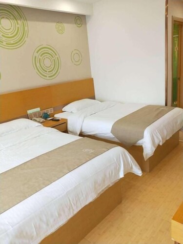 Greentree Inn Jinan Licheng District Fenghuang Road East High-speed Railway Station
