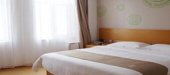 Greentree Inn Jinan Licheng District Fenghuang Road East High-speed Railway Station