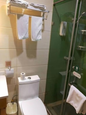 Bathroom - Greentree Inn Jinan Licheng District Fenghuang Road East High-speed Railway Station (Jinan)