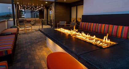 Home2 Suites by Hilton Corona