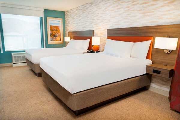 WiFi (free), bed sheets