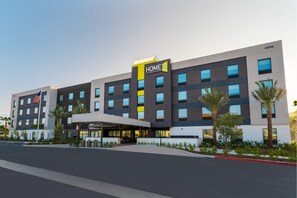 Exterior - Home2 Suites by Hilton Corona (Corona)