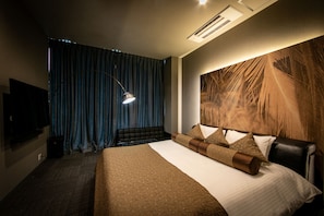 Vip suite, Non Smoking | Individually decorated, individually furnished, blackout curtains