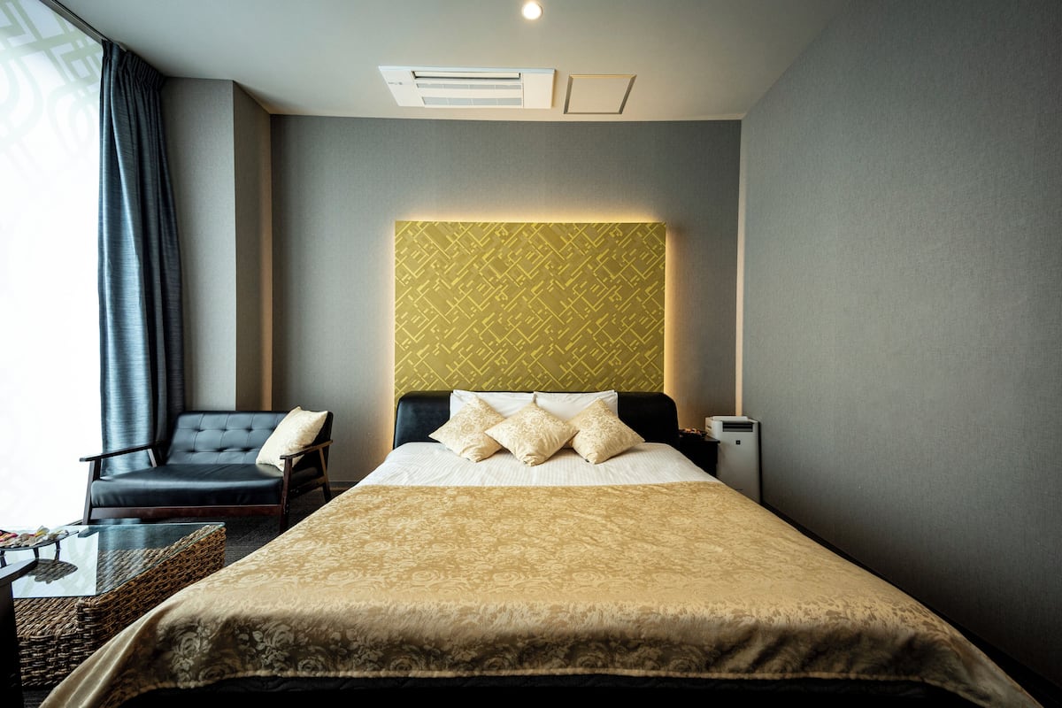 Vip suite, Smoking (E-Cigarettes Only)