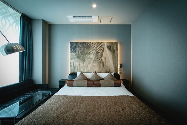 Habitación, para fumadores (Vipsuite, E-Cigarettes Only) | Decoración personalizada, muebles diferentes y cortinas blackout