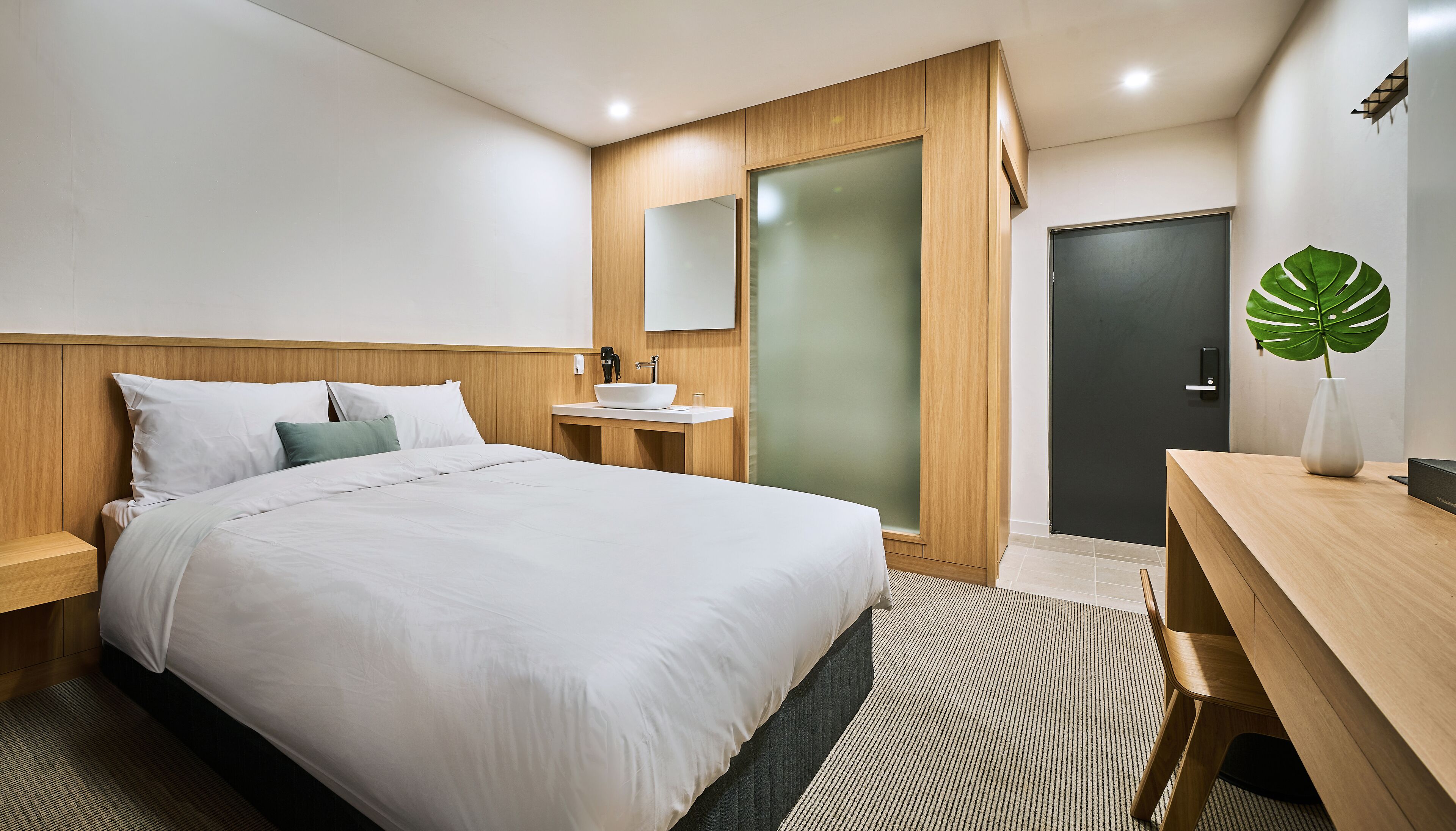 deluxe double room, sea view | desk, free wifi, bed sheets