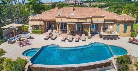 San Diego(Fallbrook)LAKEFRONT Resort Style Lakehouse w/Pool,Spa ...