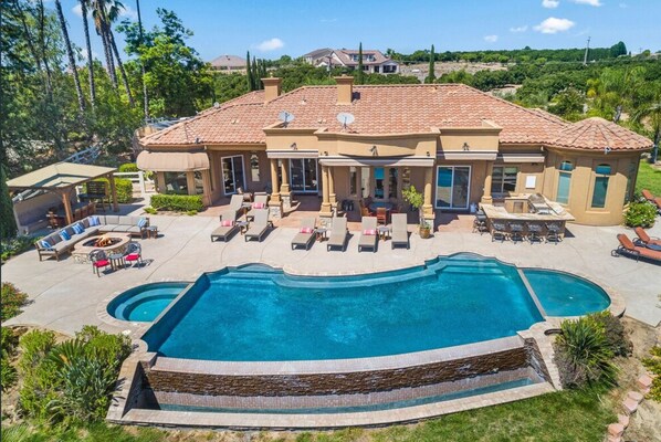 Outdoor pool, a heated pool
