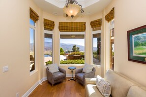 Interior - Villa Vigna - Gorgeous Mountain View with Private Pool! (Temecula)