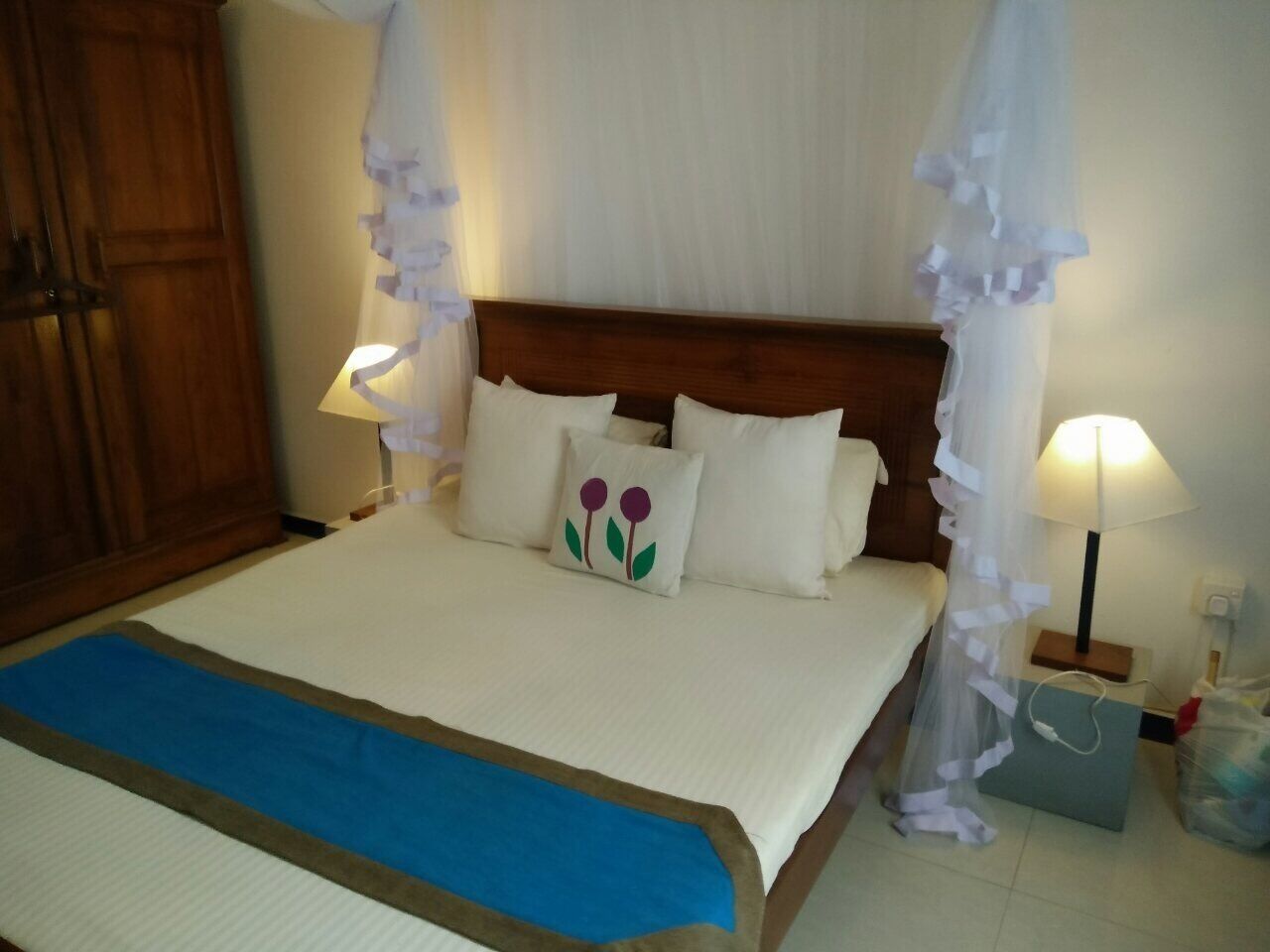 Desk, iron/ironing board, free WiFi