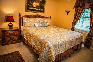 3 bedrooms, internet, bed sheets