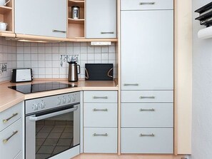 Fridge, oven, dishwasher