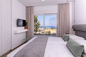 3 soverom, safe på rommet, skrivebord og strykejern/-brett