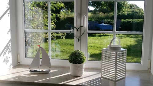 Vacation apartment Thomsen: Holiday relaxation with a large garden - FeWo Thomsen