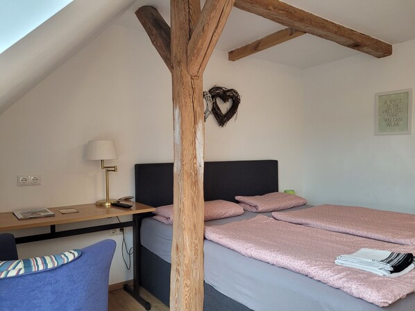 1 chambre, lit parapluie, Wi-Fi, draps fournis