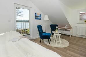 2 habitaciones, caja de seguridad en la habitación y cuna de viaje 