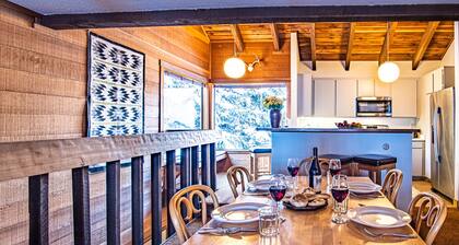 Snow Creek 1553 - Ski-in/Ski-out + Pool & Hot Tub