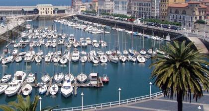 Apartment in the center of Gijón very close to San Lorenzo beach