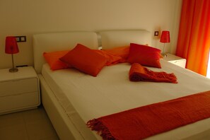 2 slaapkamers, een strijkplank/strijkijzer, wifi, beddengoed