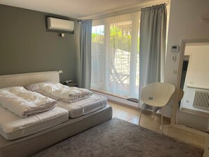 3 slaapkamers, een strijkplank/strijkijzer, wifi